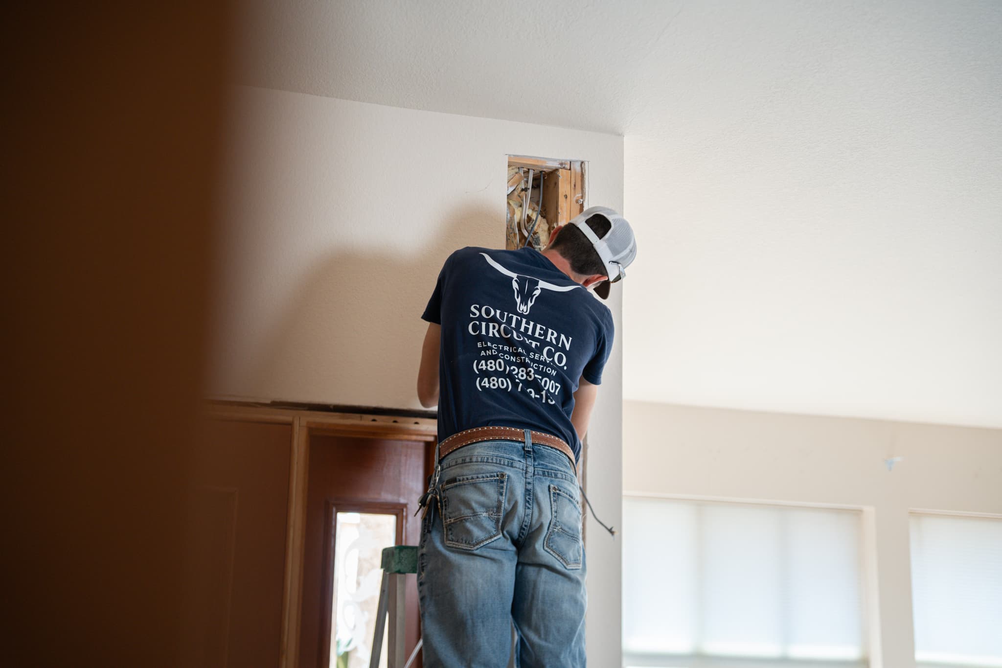 Southern Circuit Co. team working a new-build interior